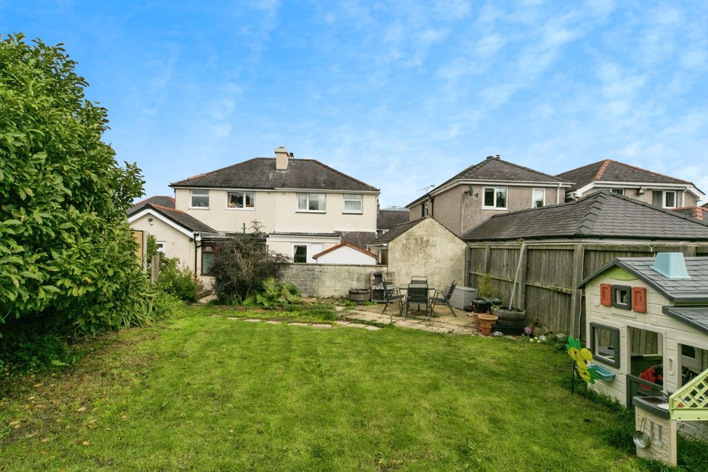 Property photo 2 of 14