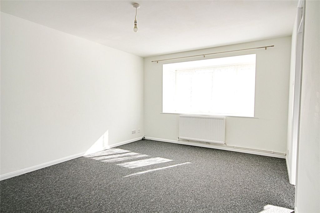 Property photo 3 of 11 Picture No. 12
