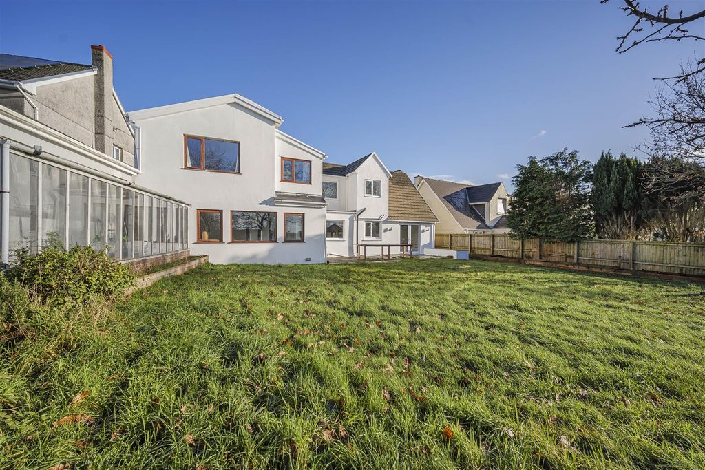 Property photo 2 of 29 58-P1042017.Jpg