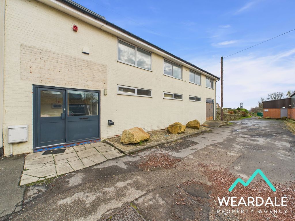 Property photo 1 of 27