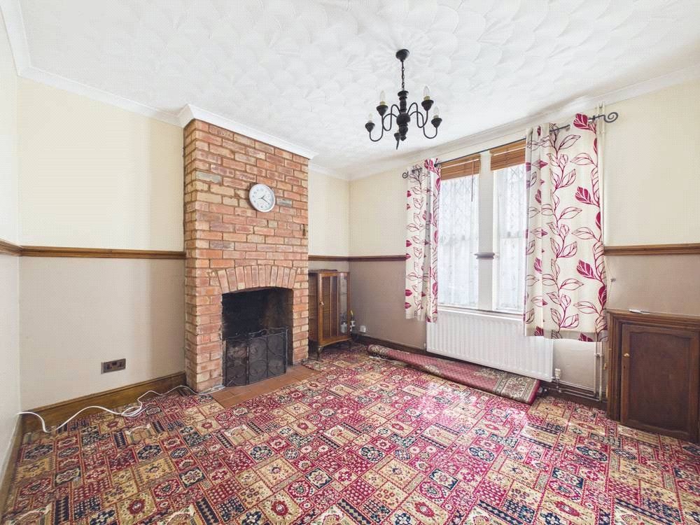 Property photo 2 of 12 Picture No. 21