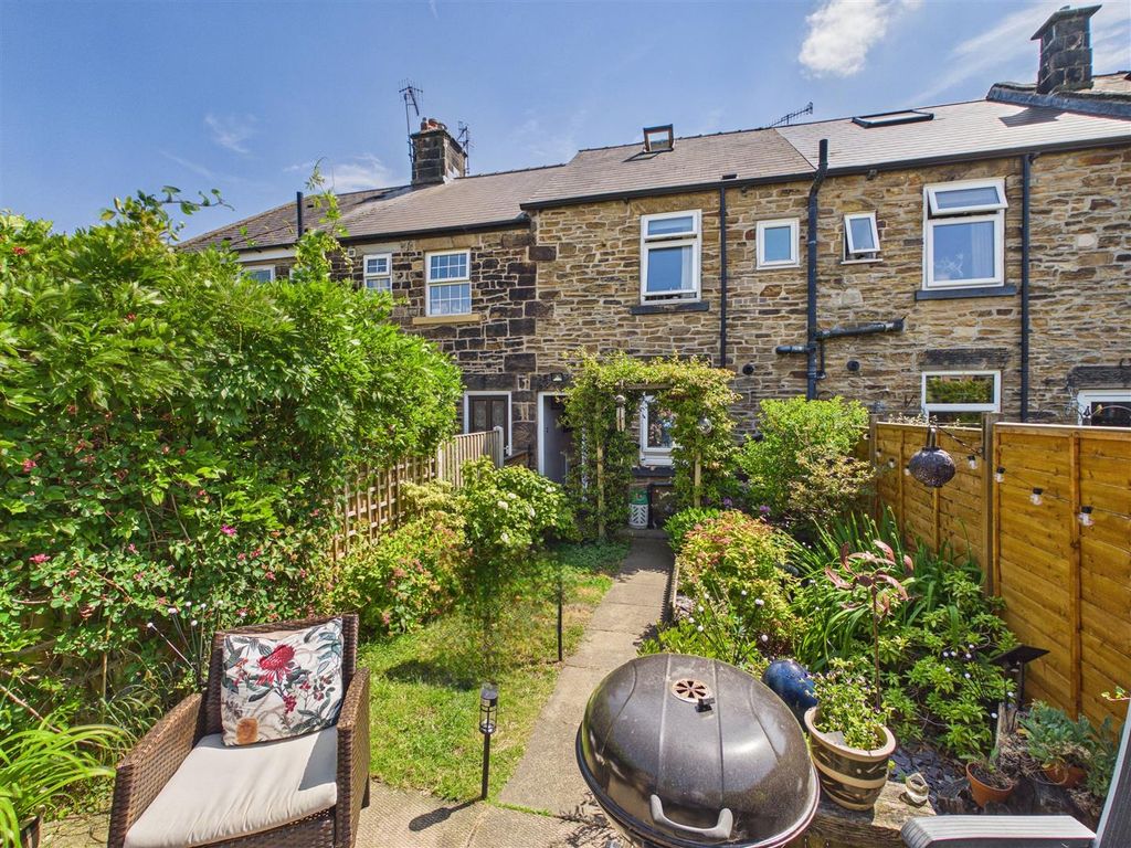 Property photo 1 of 12 Cam05476G0-Pr0245-Still007.Jpg