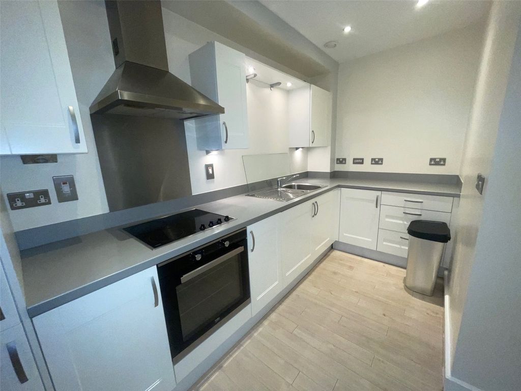 Property photo 2 of 7 Picture No. 14