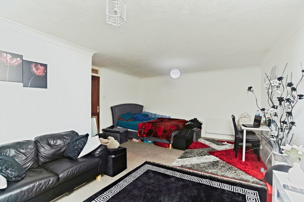 Property photo 3 of 18 Pbox-Img.Jpg