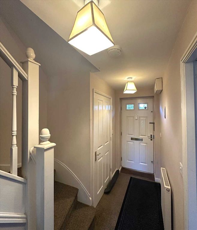 Property photo 2 of 10 Ground Floor