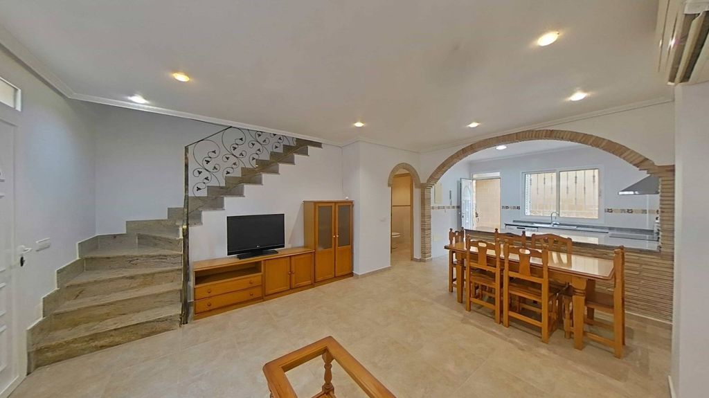 Property photo 1 of 50