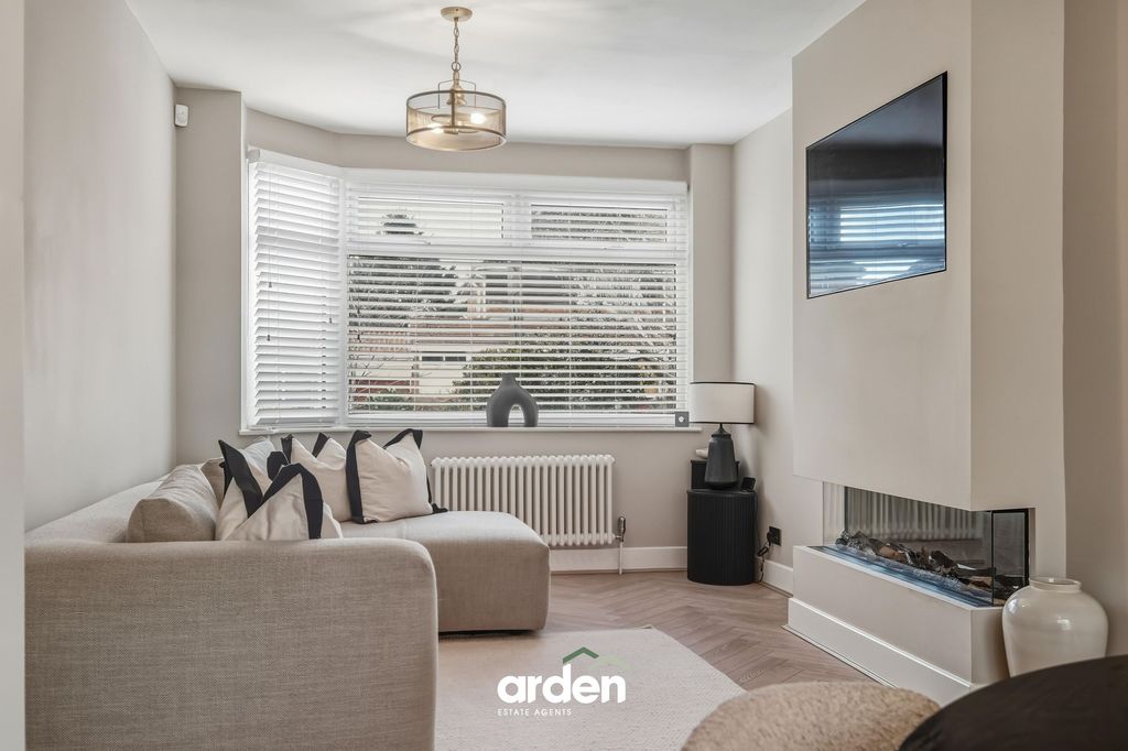 Property photo 2 of 14