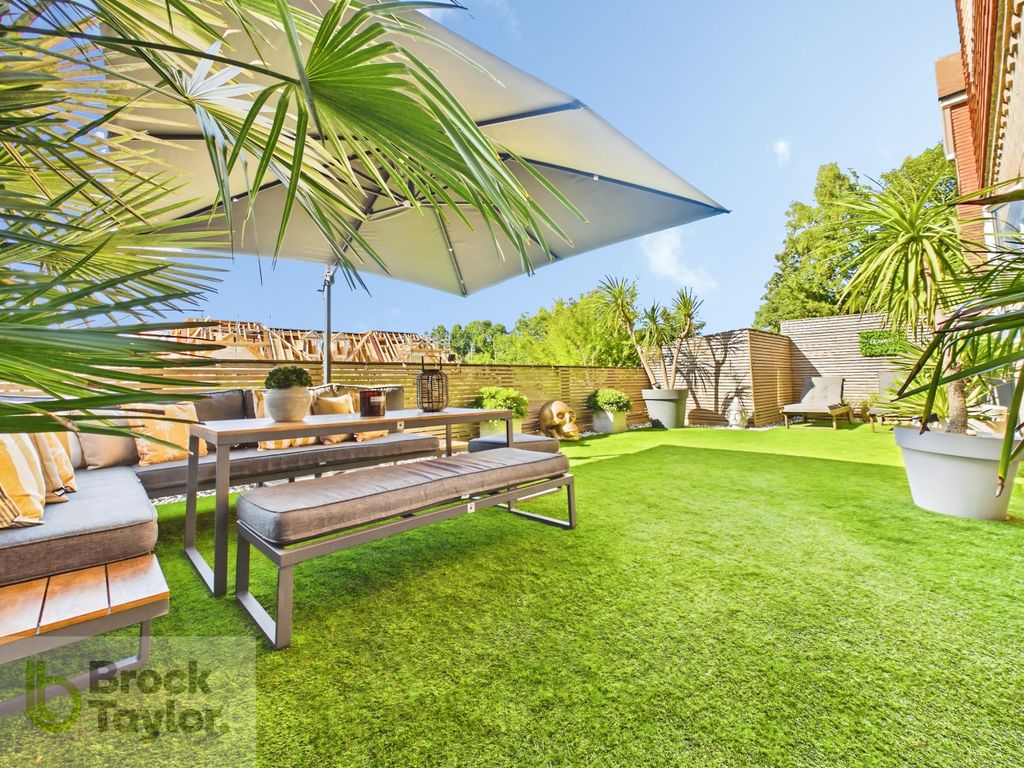 Property photo 1 of 24 15