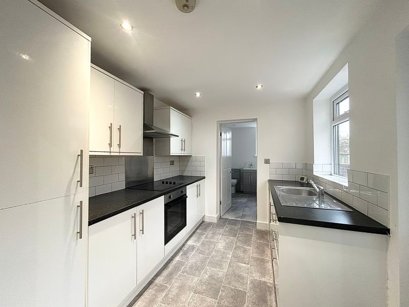 Property photo 1 of 11 Photo 7