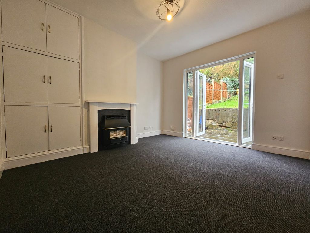 Property photo 3 of 25 Front