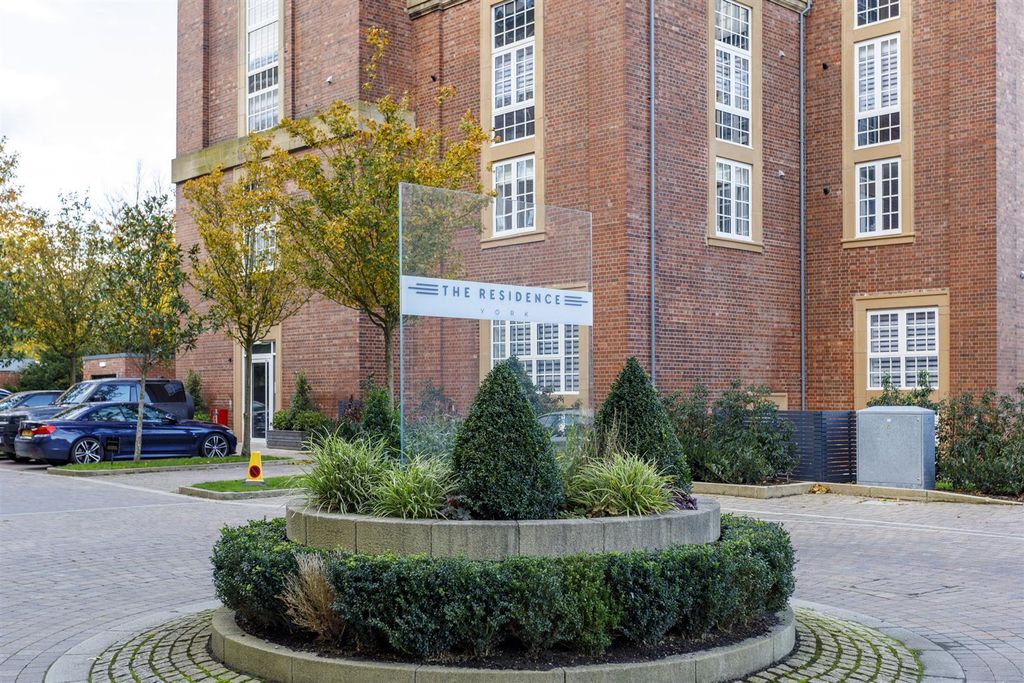 Property photo 1 of 11 External - Residence1.Jpg