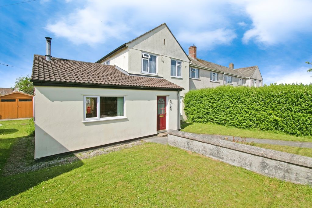Property photo 1 of 16 Front