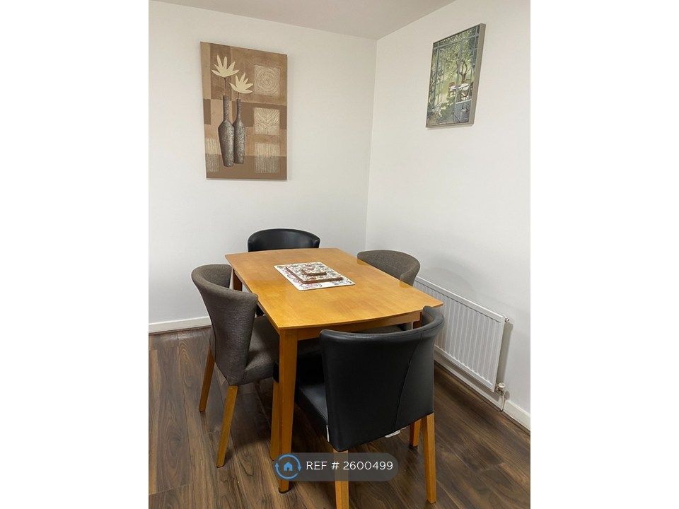 Property photo 3 of 12 Dining