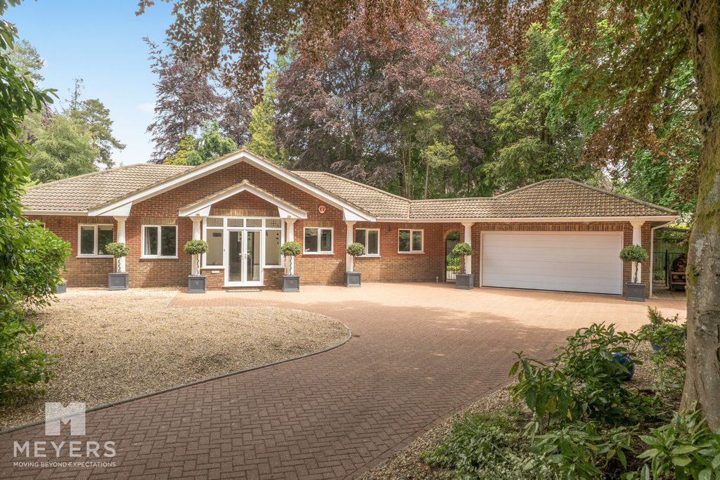 Property photo 1 of 25
