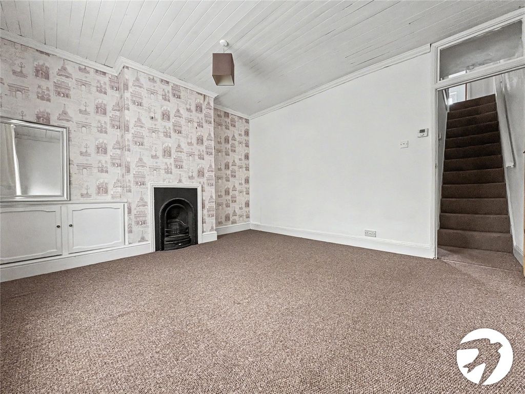 Property photo 2 of 15 Picture No. 14