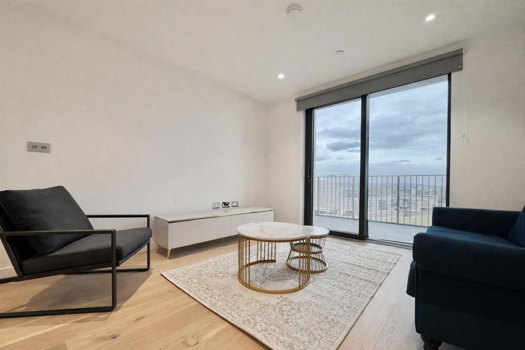 Property photo 2 of 17 Gallery