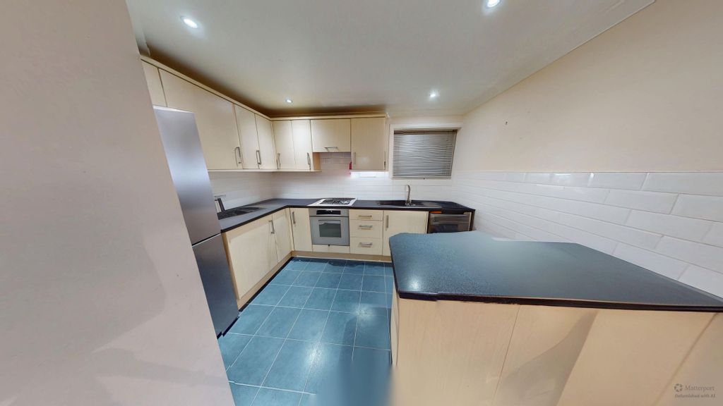 Property photo 3 of 15 Kitchen