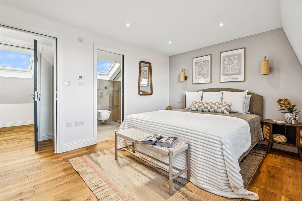 Property photo 3 of 10 Picture No. 19