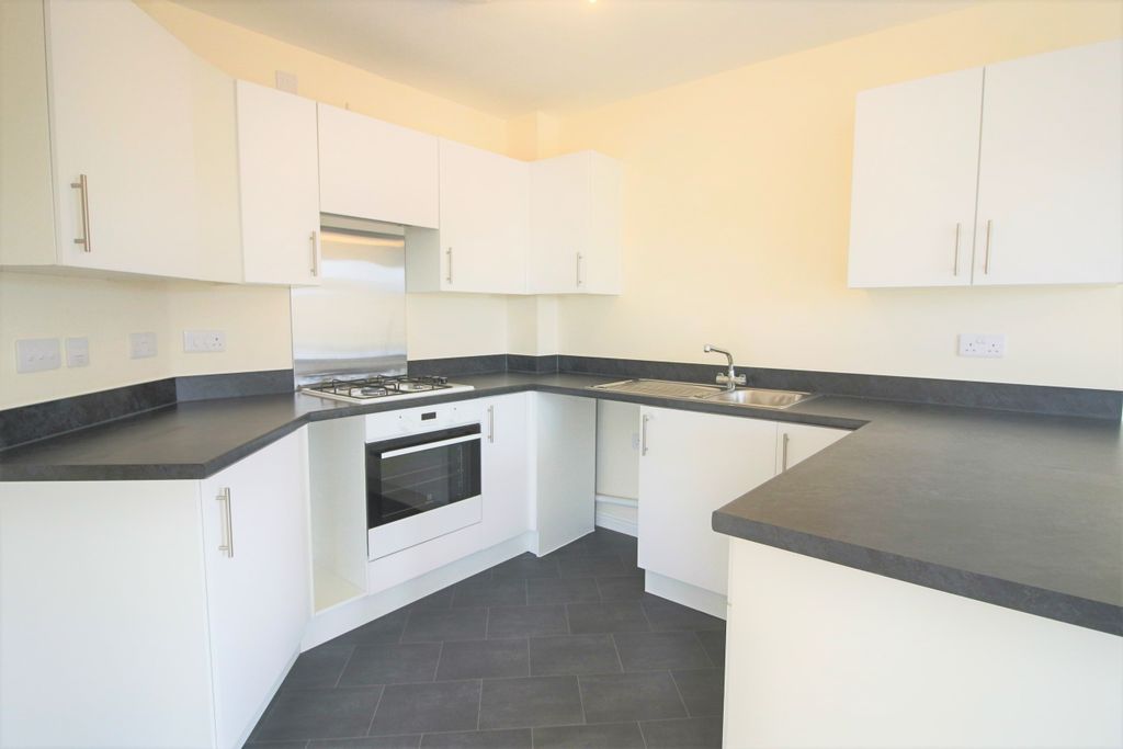Property photo 2 of 9 11 Halter Way Kitchen