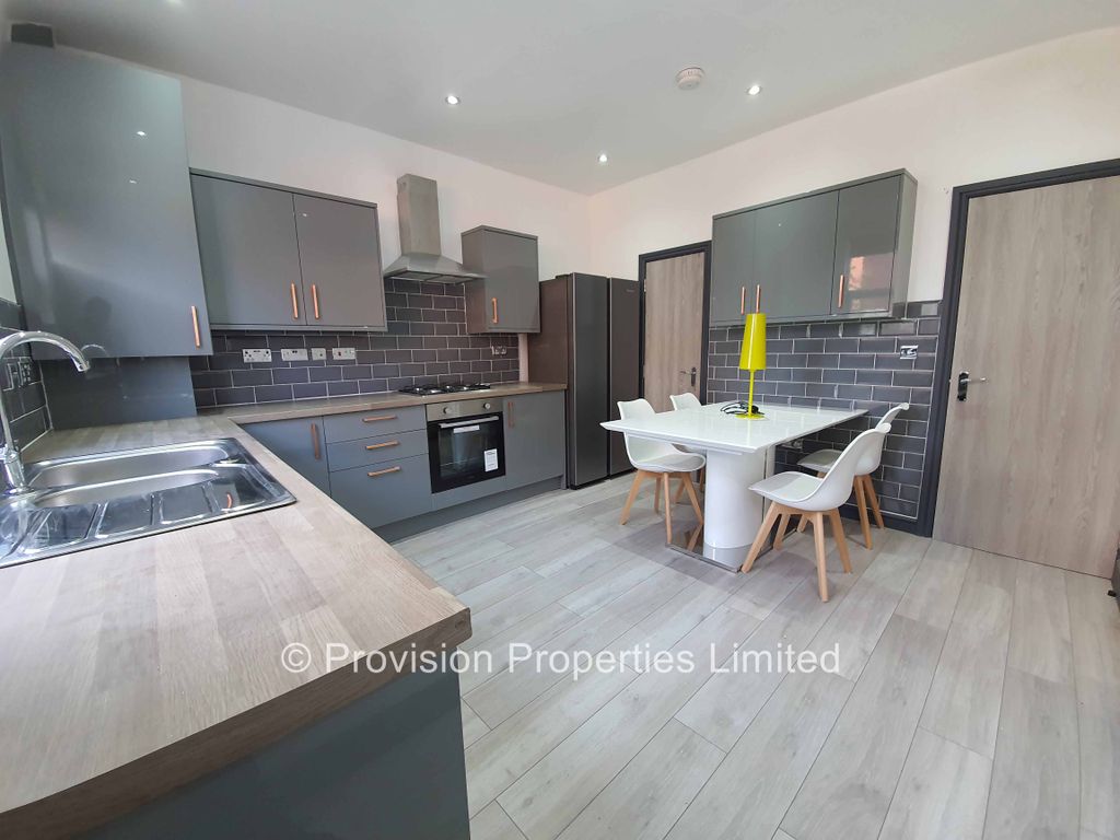 Property photo 1 of 11 Photo