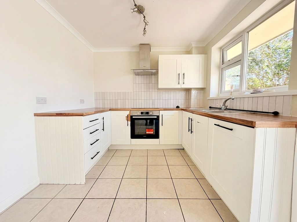 Property photo 2 of 30