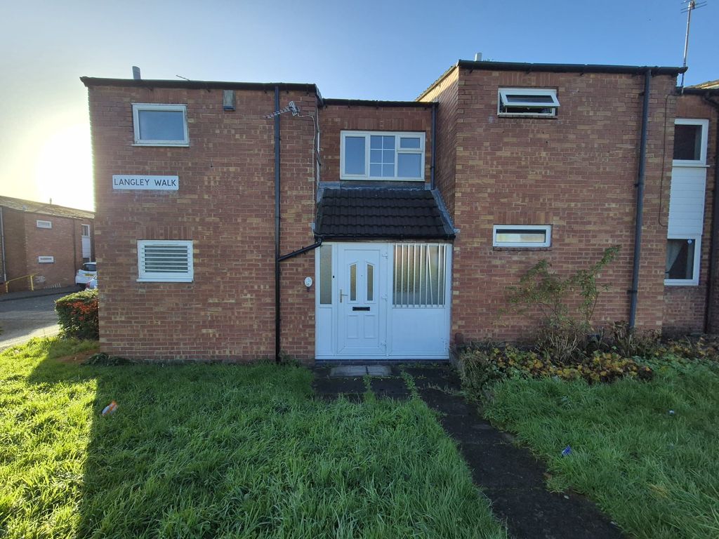 Property photo 1 of 11 Front