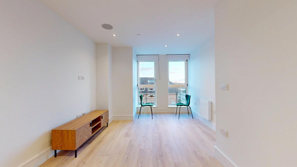 Property photo 1 of 14 Bedroom