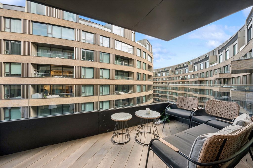 Property photo 2 of 14 Balcony