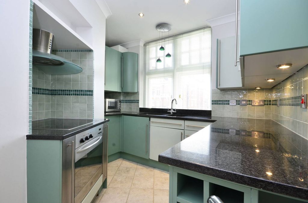 Property photo 3 of 12