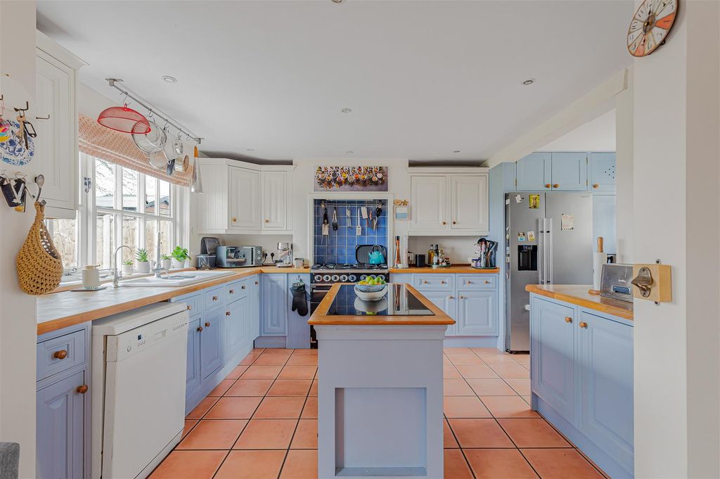 Property photo 2 of 32 13_72099.Jpg