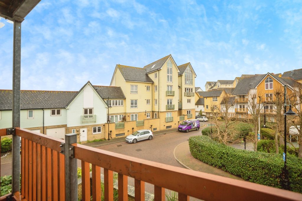 Property photo 2 of 16 Balcony