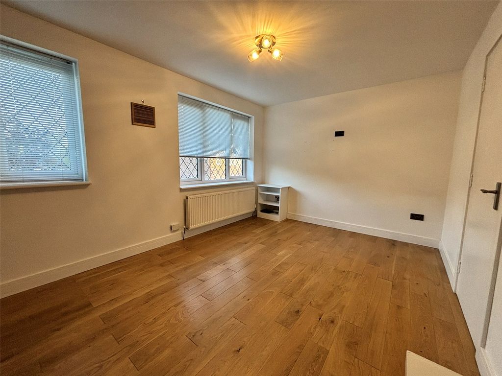 Property photo 3 of 24 Picture No. 21