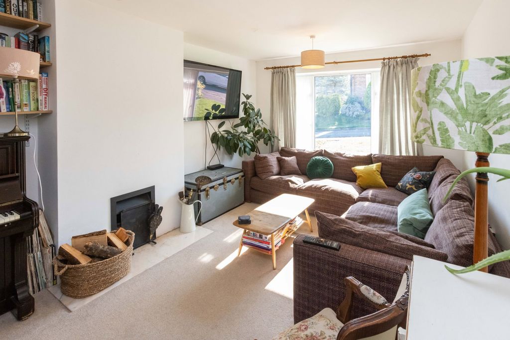 Property photo 3 of 14
