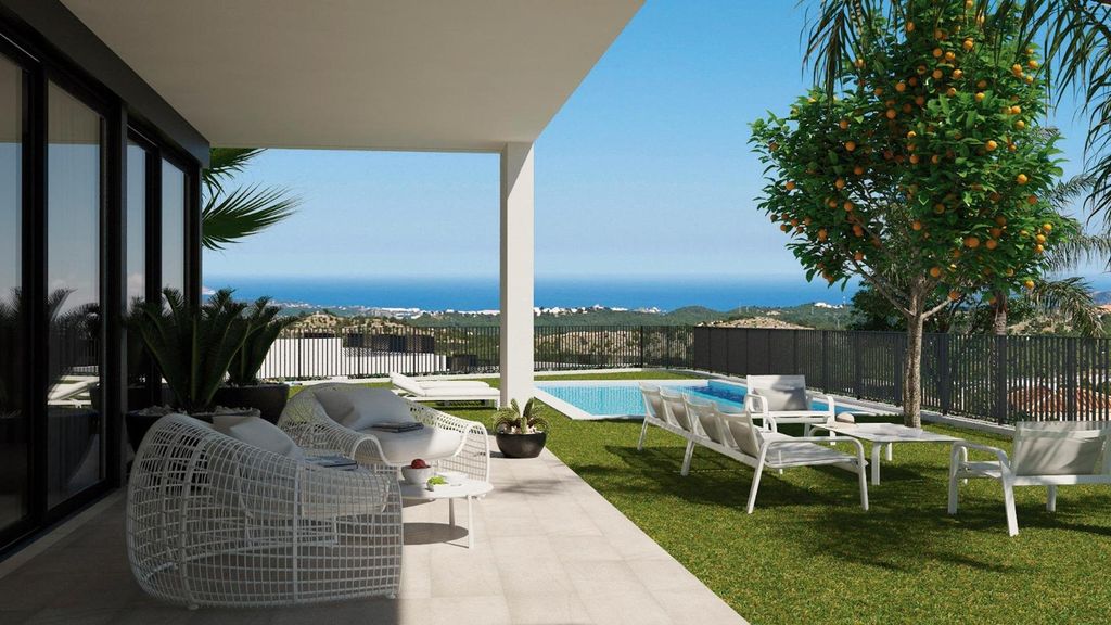 Property photo 2 of 38