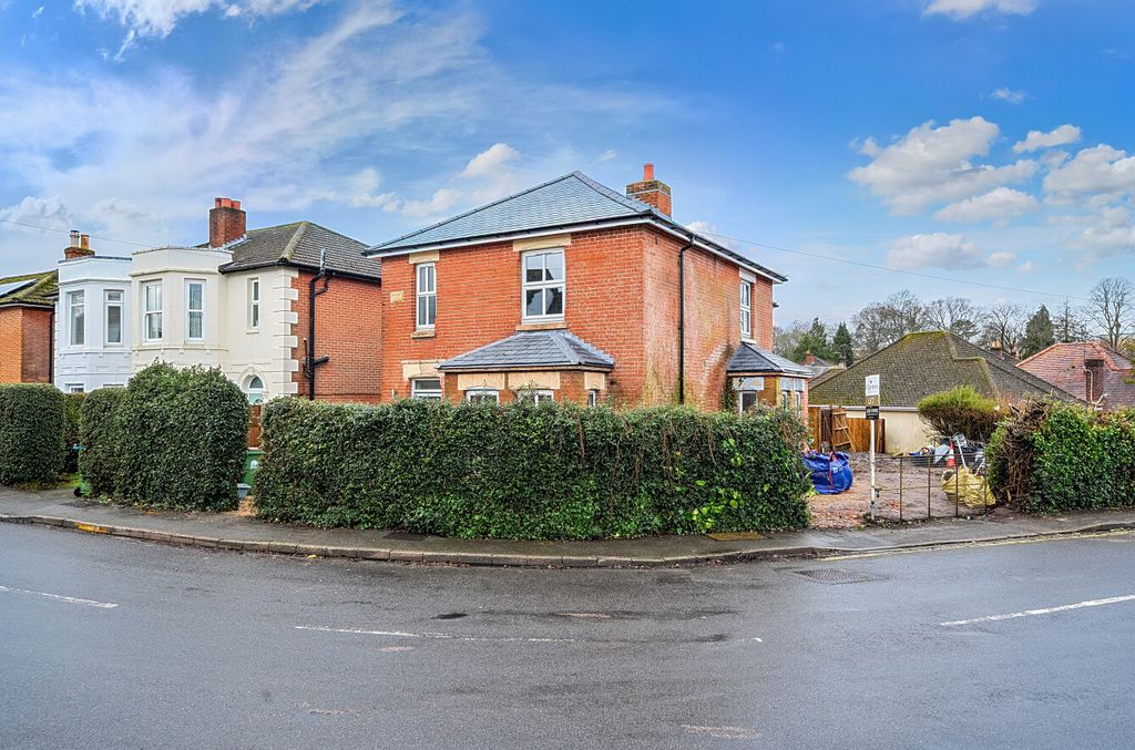 Property photo 1 of 21 1407604-3-6985E2A...