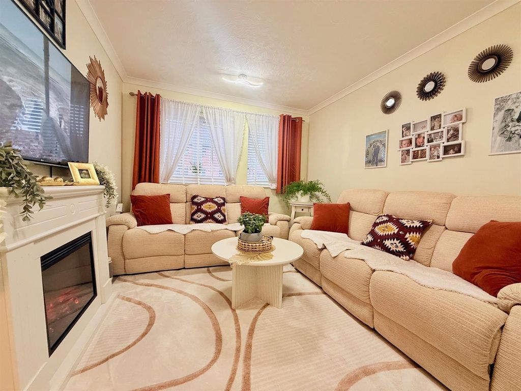 Property photo 3 of 9 8.Jpg