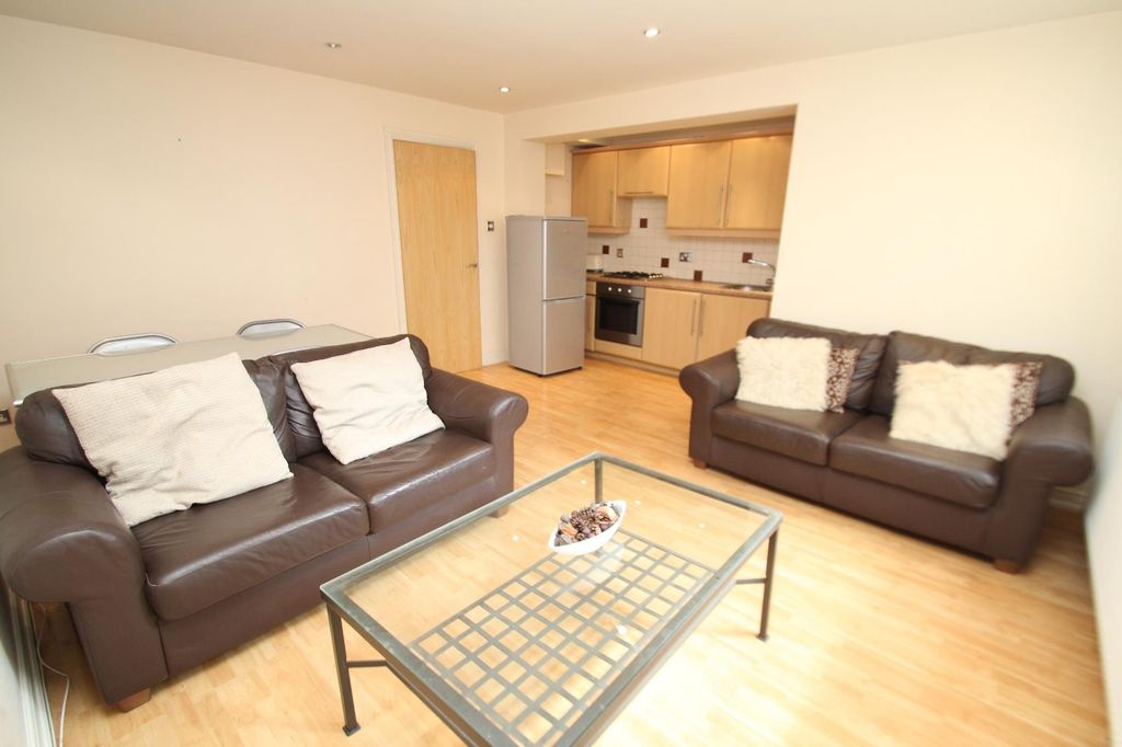 Property photo 2 of 9 0 General