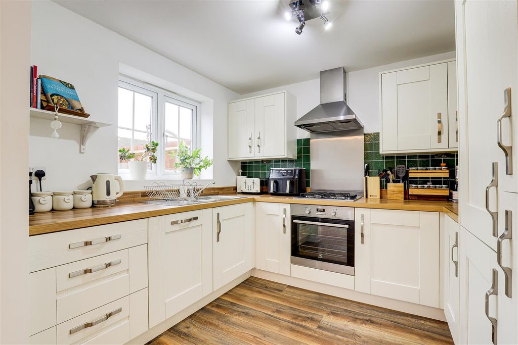 Property photo 3 of 29 Img_2278-Img_2282.Jpg