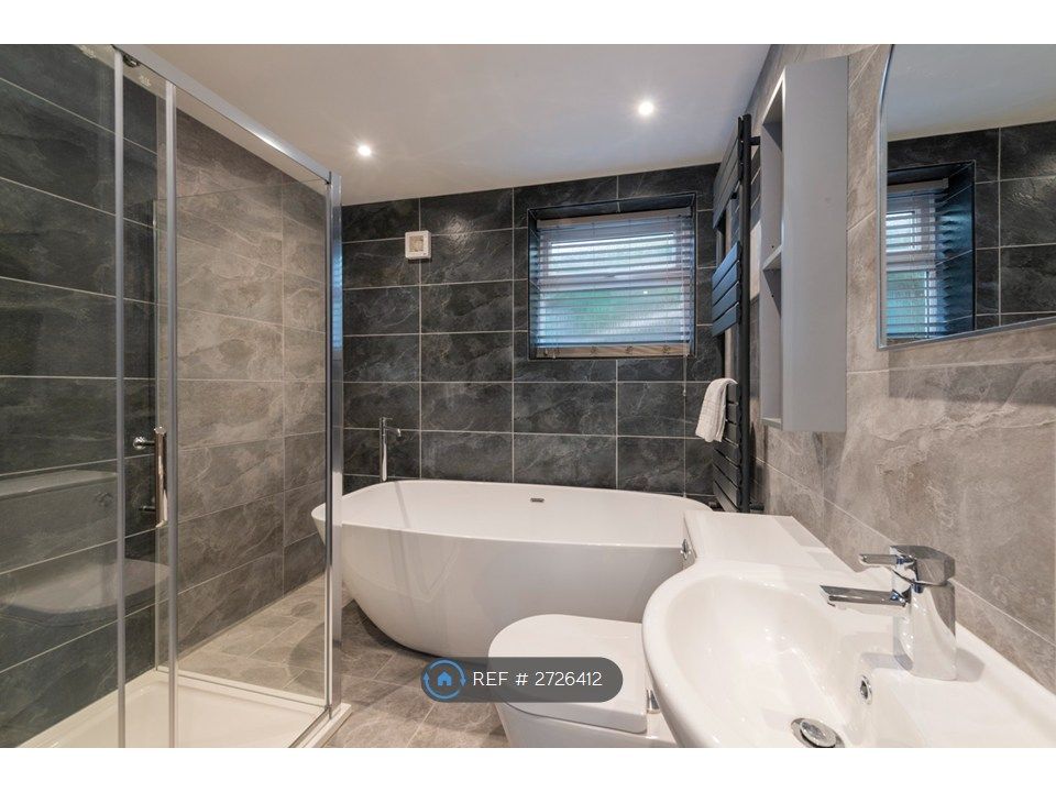 Property photo 3 of 27