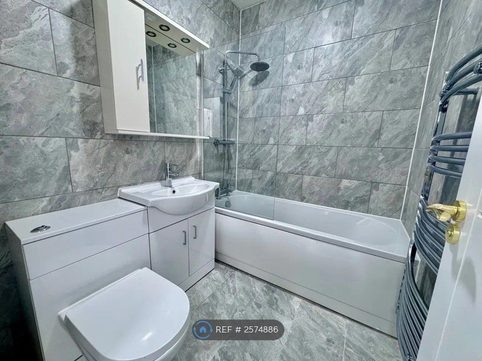 Property photo 3 of 35