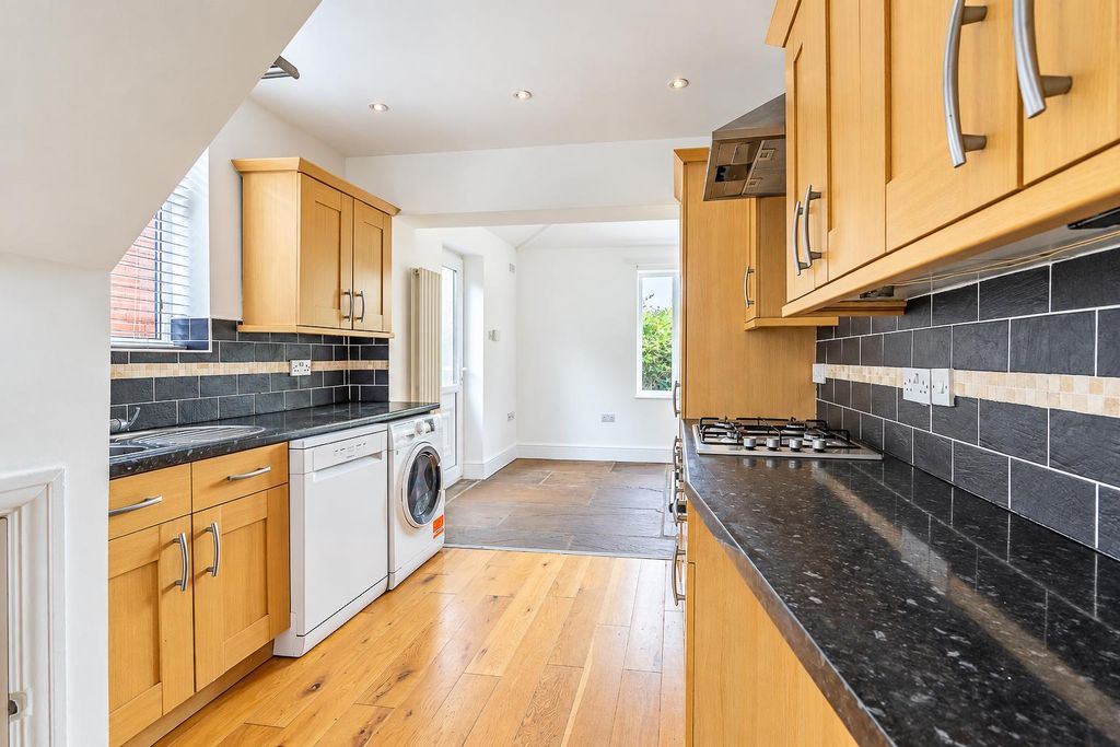 Property photo 3 of 15 93 HD -5.Jpg