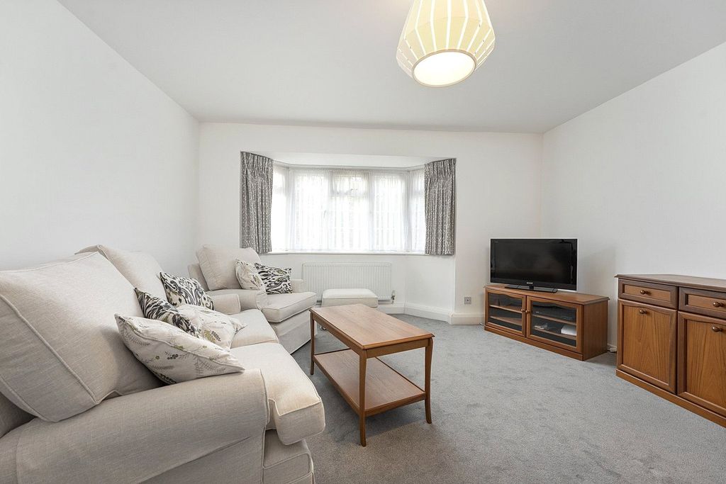 Property photo 3 of 17 Picture No. 04