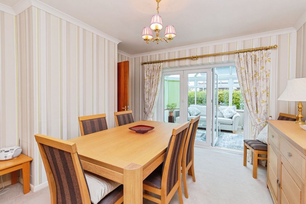 Property photo 3 of 12 Dining Room