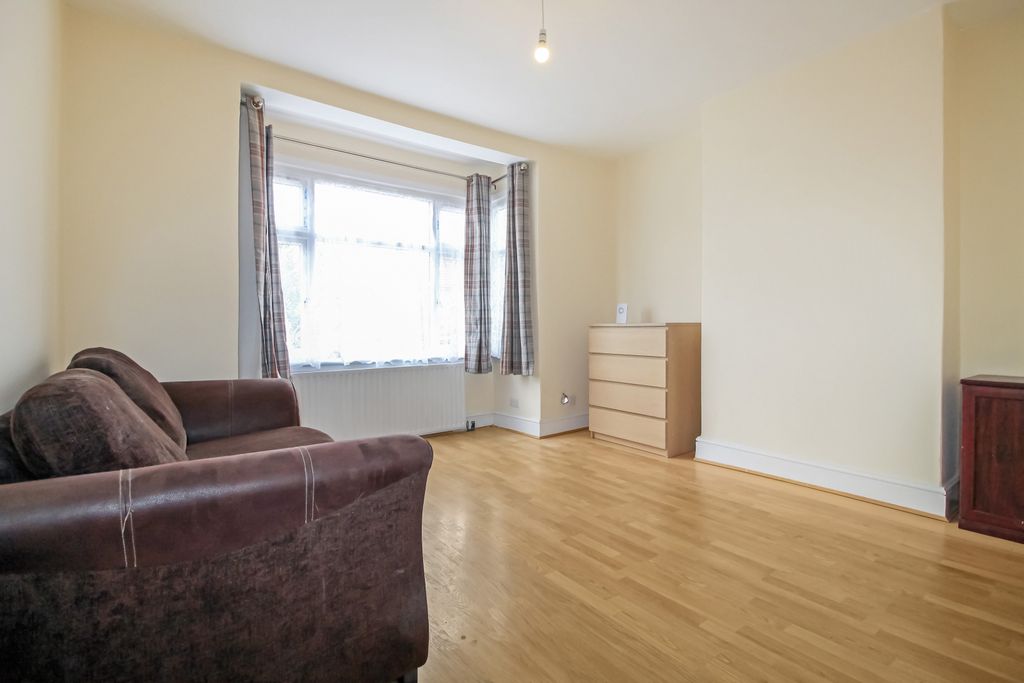 Property photo 3 of 11 Gallery