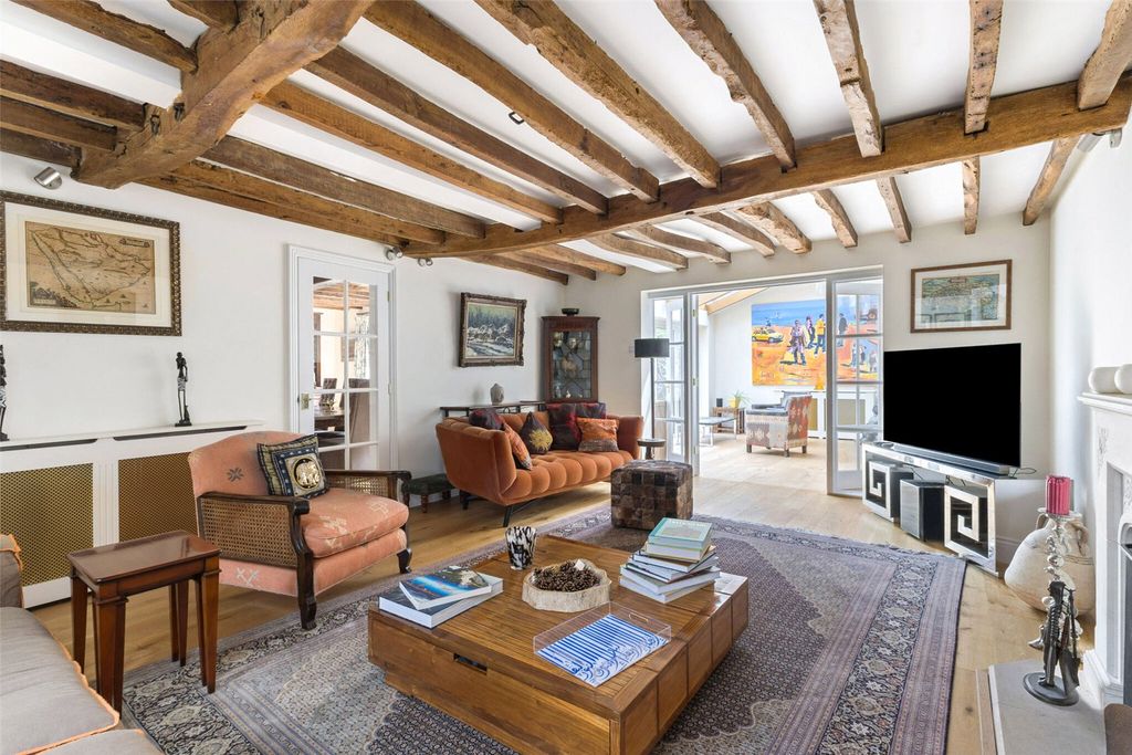Property photo 3 of 14 Sitting Room