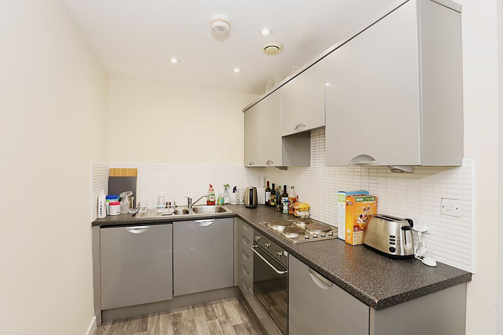 Property photo 2 of 14