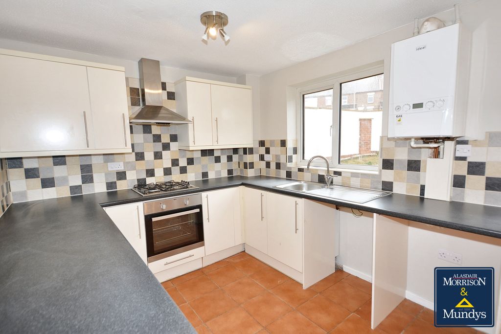 Property photo 2 of 17 Kitchen