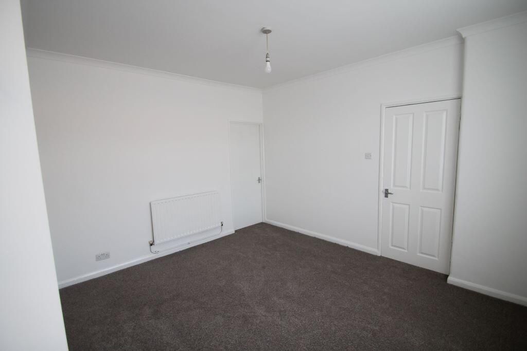 Property photo 2 of 11 Living Room