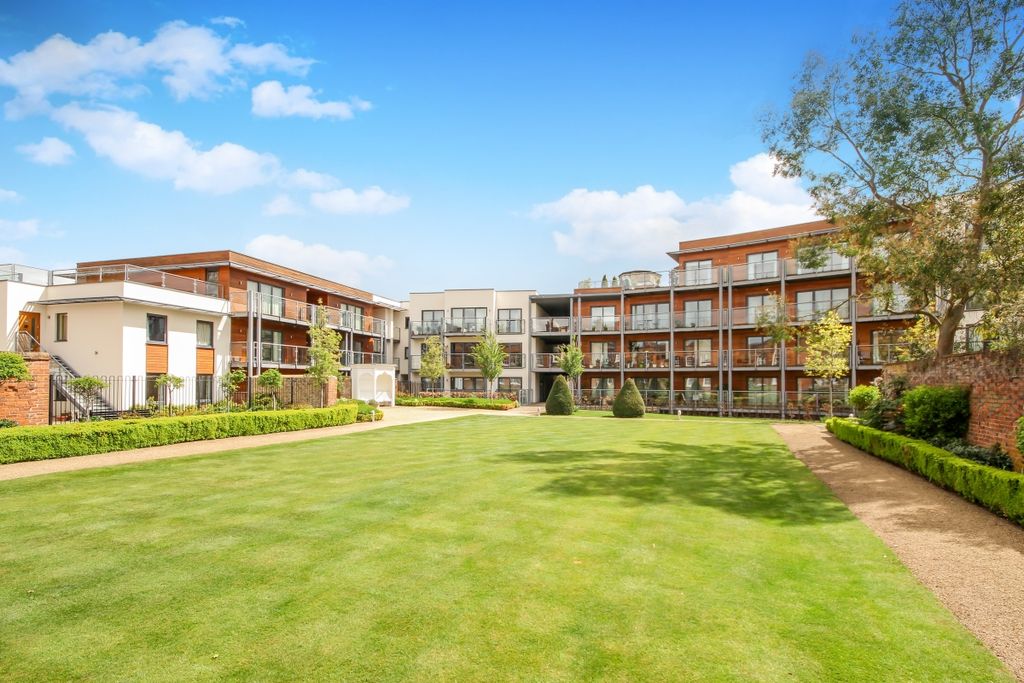 Property photo 1 of 9 33082