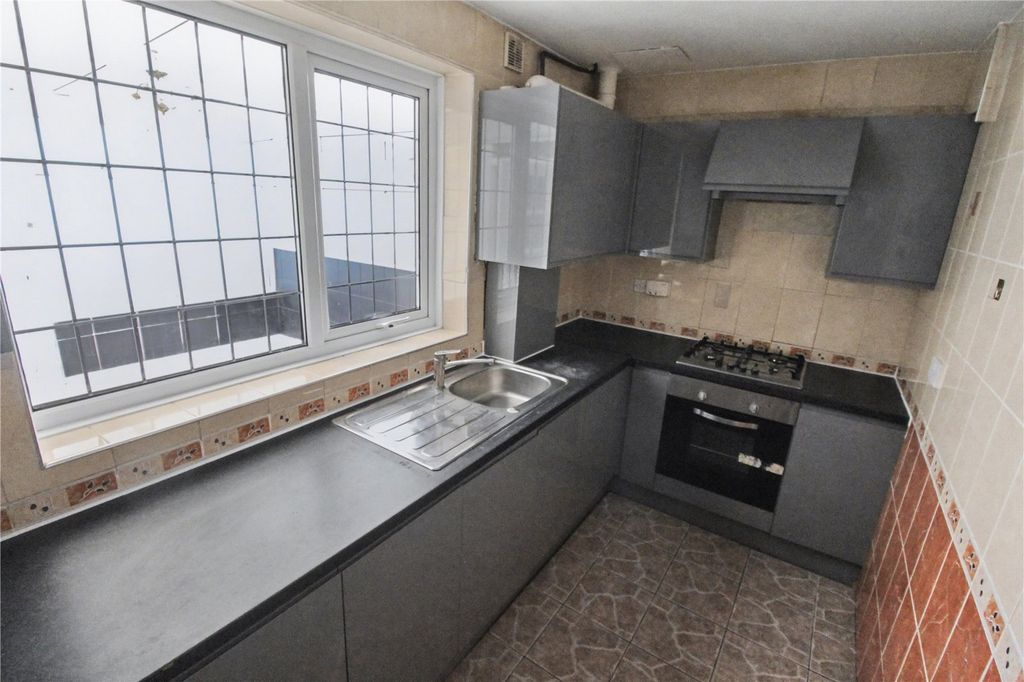 Property photo 3 of 9 Picture No. 10